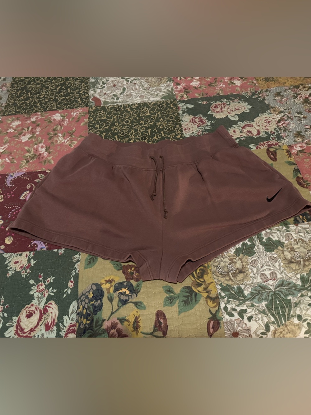 Nike Fleece High waisted shorts. XXL
